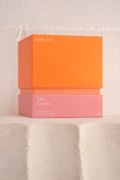 W22 Sara Candle In Black Currant Rose The Sara Candle