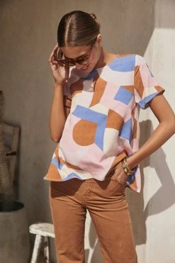 W22A Daisy Top In Jacaranda Tops