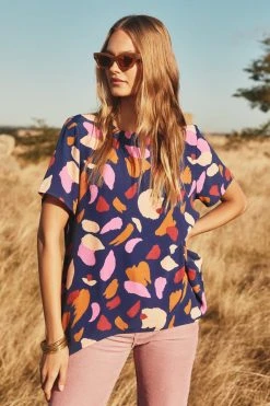 W22D Daisy Top In Mojave