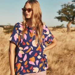 W22D Daisy Top In Mojave