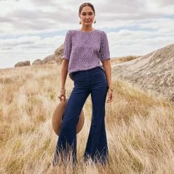 W22D New Martina Top In Grape Vine